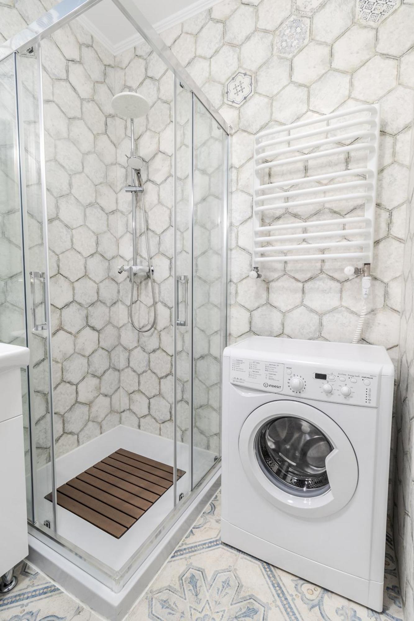 Inshiapartments On Hazova Str 4 Лвив Екстериор снимка